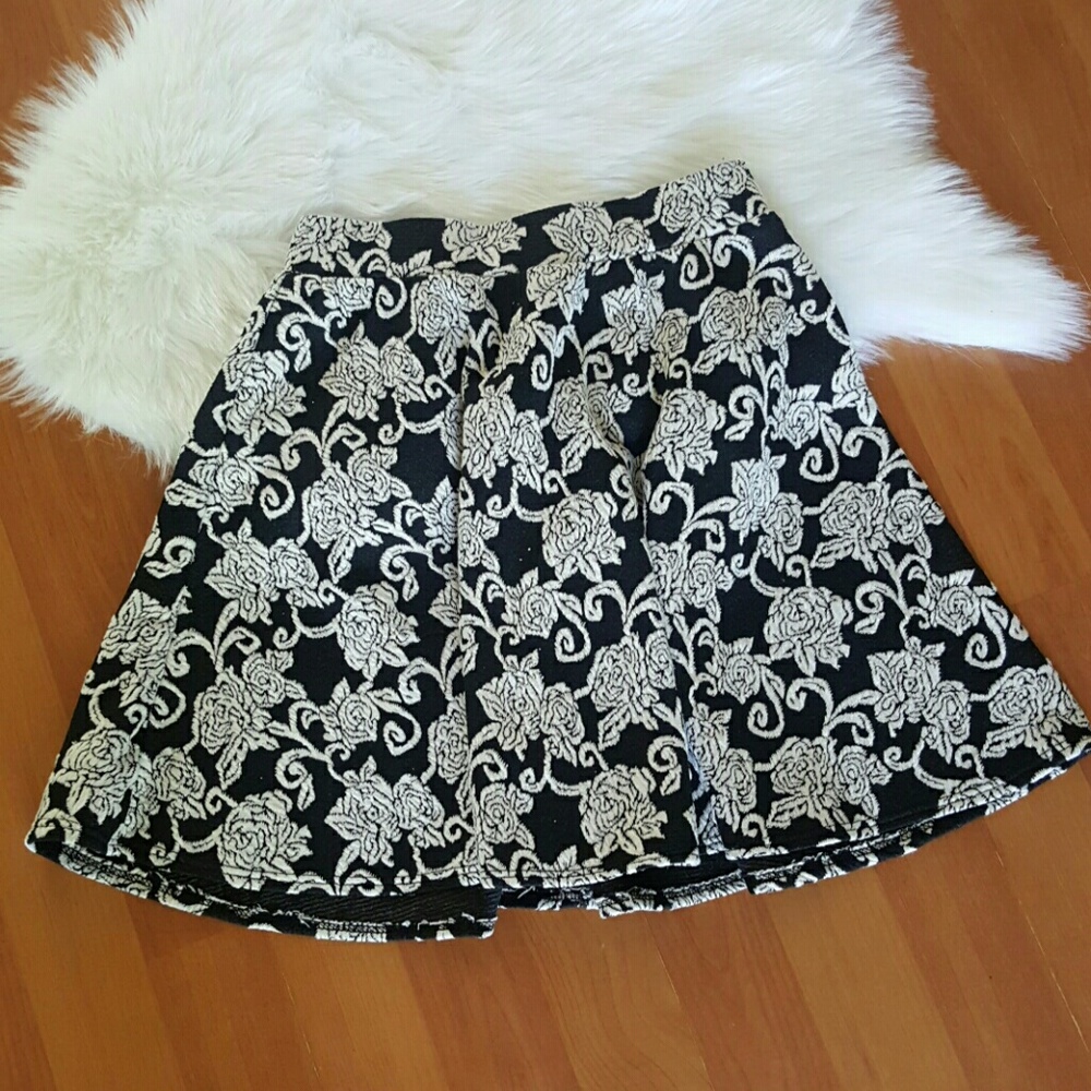 ❤ Joe Benbasset black white floral mini skirt XS